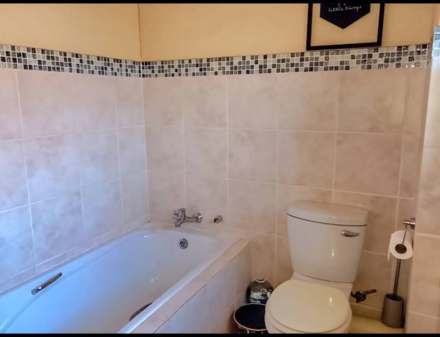 2 BEDROOM APARTMENT FOR SALE IN HONEYPARK